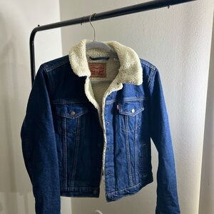 Levi's shepherd cropped Jacket